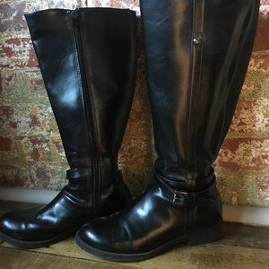 Like new knee-high black American Eagle Boots